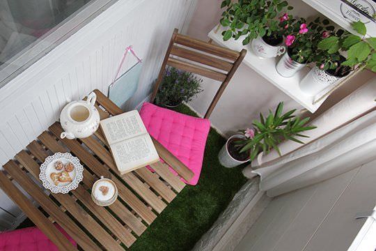 Mini-balconcini per zone relax: consigli su come allestirli